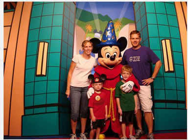 Alicia's Family w/ Wizard Mickey